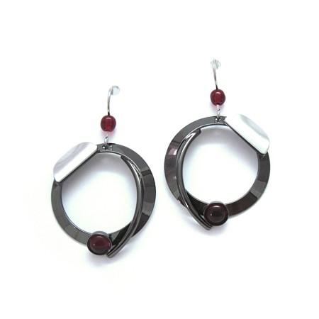 Black Rhodium Circle Dangles with Red Acrylic stones - Click Image to Close